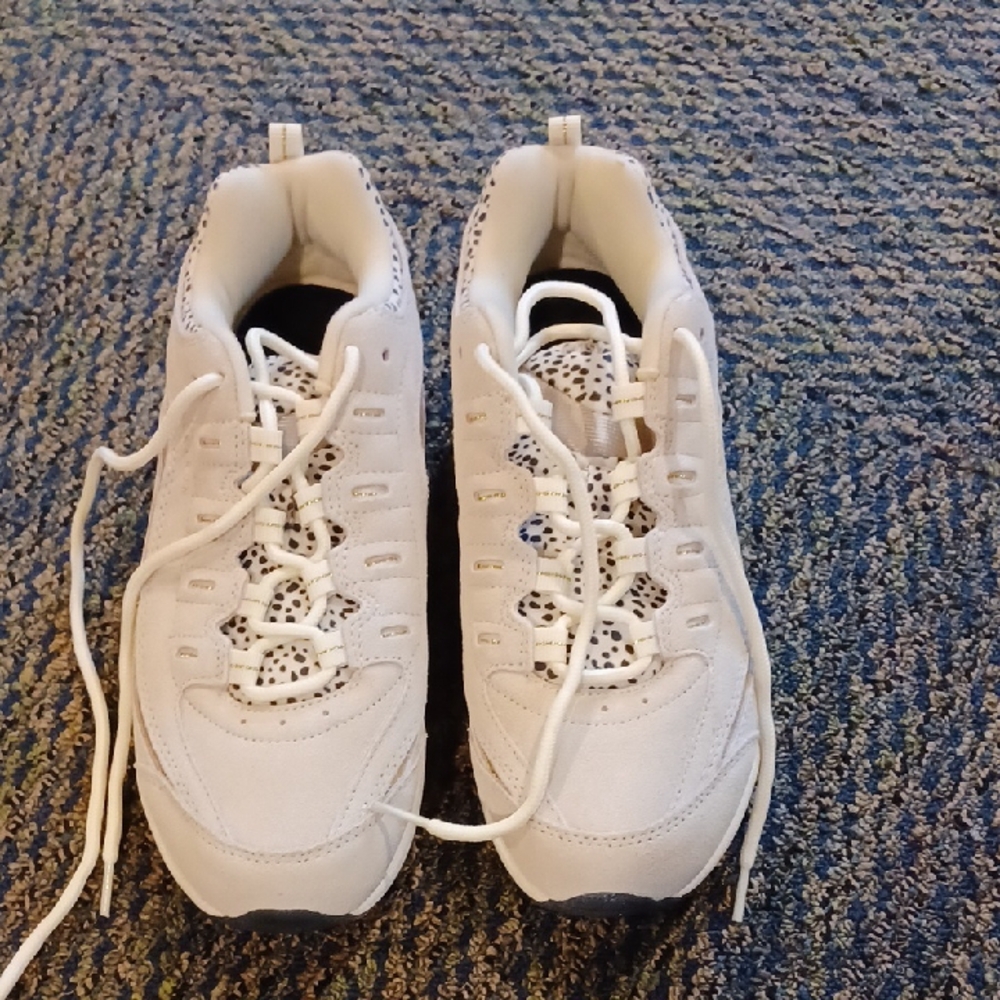 Women's Easy Spirit Athletic Shoes